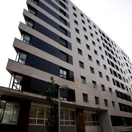 Centro - Torre Vallehermoso Апартаменты *